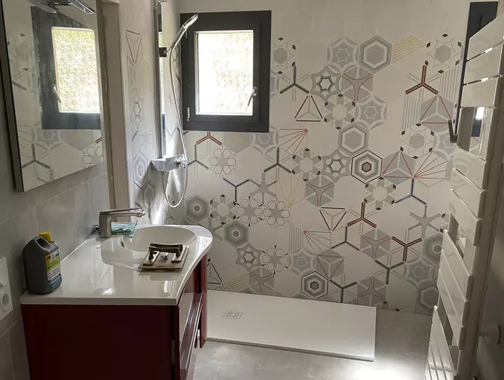 Rénovation de salle de bain à Carcassonne : transformez votre espace avec LGS Rénovation